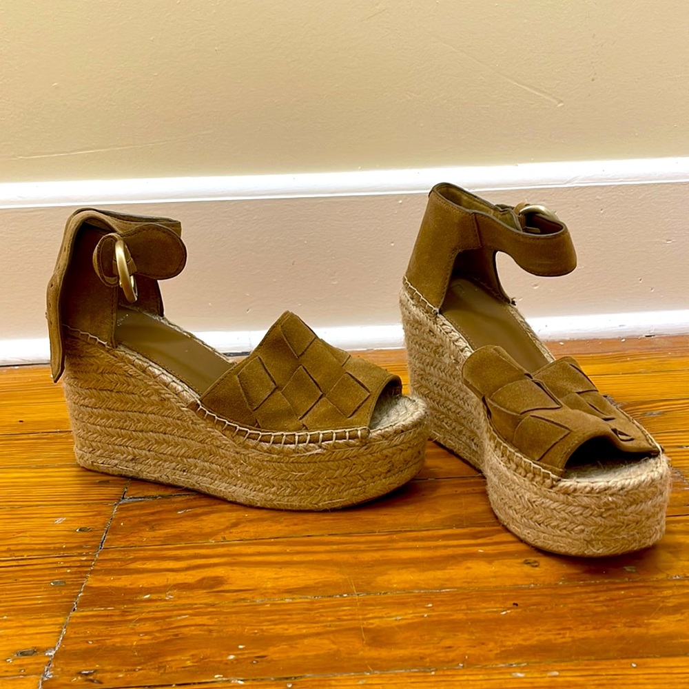 Marc Fisher Espadrille Wedges Size 9